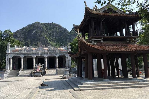 Temple Ninh Binh Vietnam